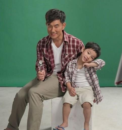 46岁任贤齐娇妻曝光 相爱20年诞一双儿女