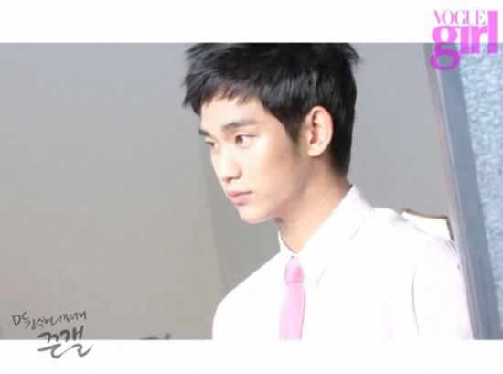 1分钟回顾400年 都教授金秀贤<em>发型大全</em>