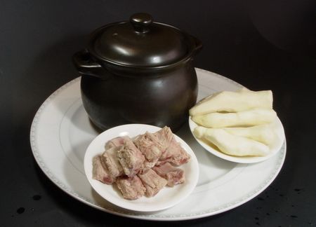 冬季煲汤可加山药+促进营养吸收