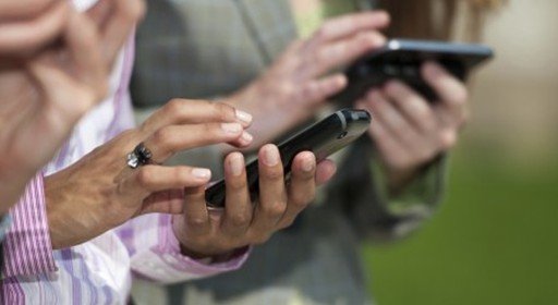 短信死缓 :移动聊天将取代它