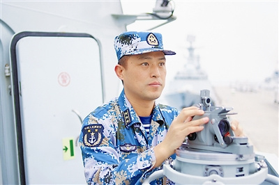 中国最新型战舰配属南海舰队 首任舰长曝光