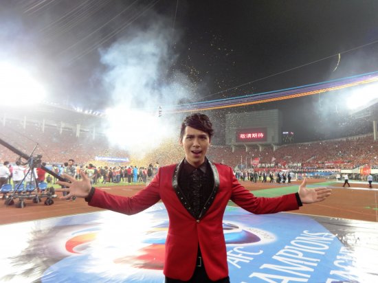 恒大夺冠庆典  东山少爷 领全场高唱夺冠神曲