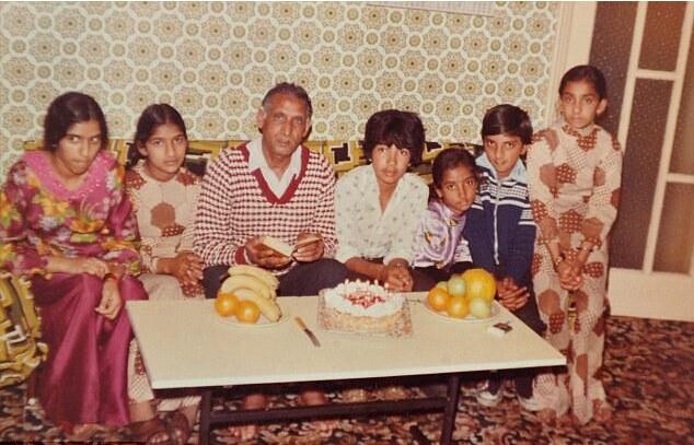 世界最长婚史夫妇携手庆生 年龄相加为211岁