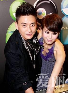 宋小宝遭富婆求爱 揭秘征服白富美的男屌丝