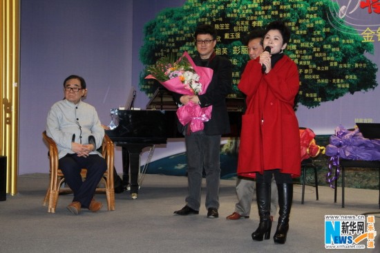 宋祖英回金铁霖课堂练声 董文华红衣现身谢恩