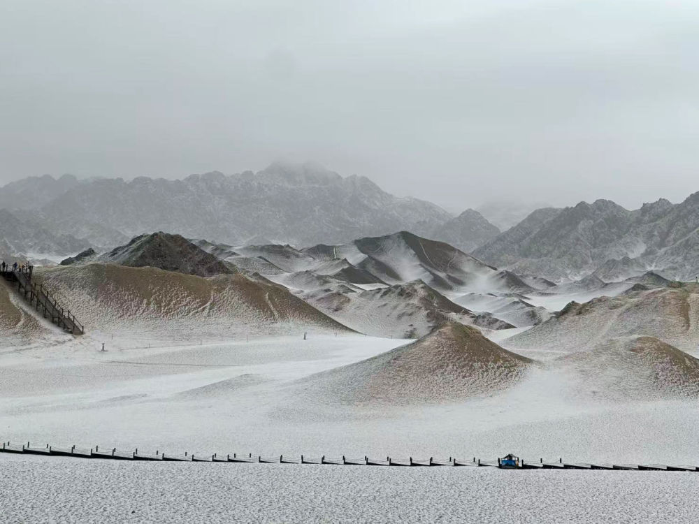情暖初春迎客来——青海黑独山景区错峰游观察