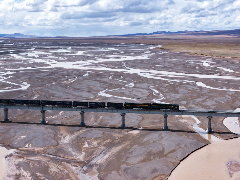 青藏铁路通车20年，青藏高原更加开放现代