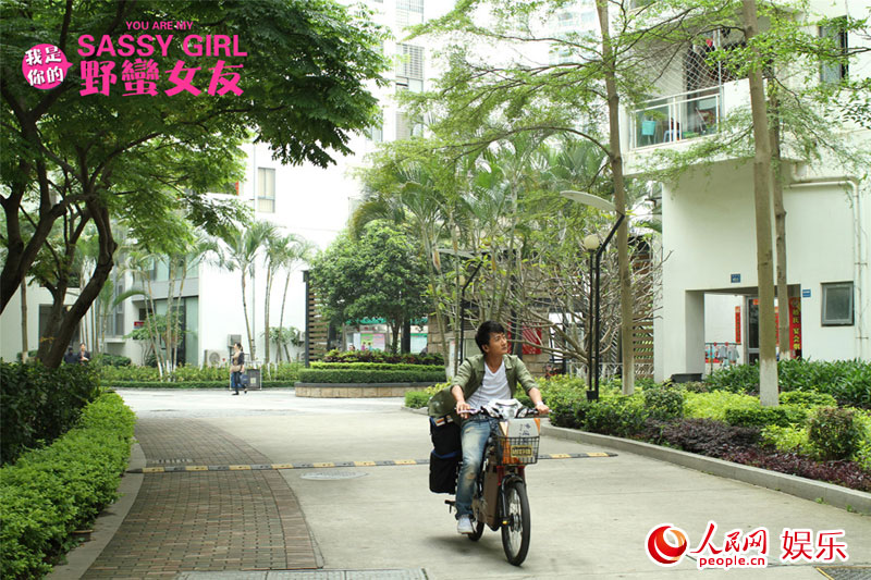 《我是你的野蛮<em>女友</em>》改档912 怂男<em>女友</em>火力全