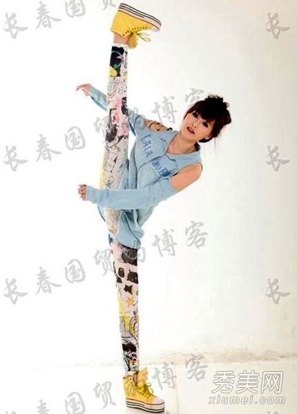 <em>赵本山女儿</em>妞妞撞脸瑶瑶 女神照瞬间变脸