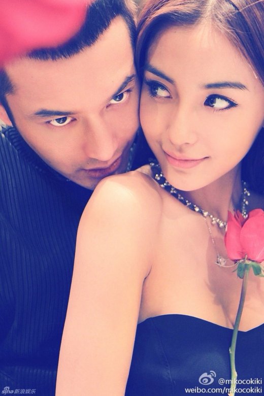 曝黄晓明Angelababy恩爱写真 深情亲吻浪漫拥