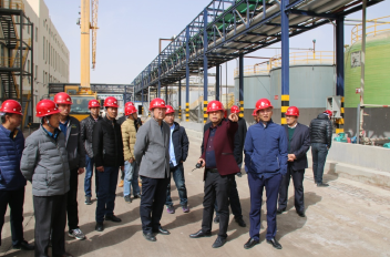 都兰县组织工矿企业赴西部矿业观摩学习