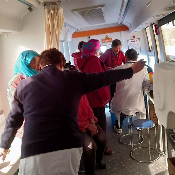 浓情重阳传承文明尊老爱老弘扬传统