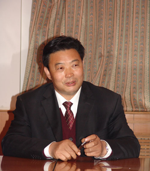 贵德县县委书记娄仲毅