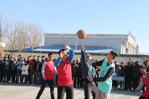 县农牧民和机关事业单位迎新年男子篮球赛拉