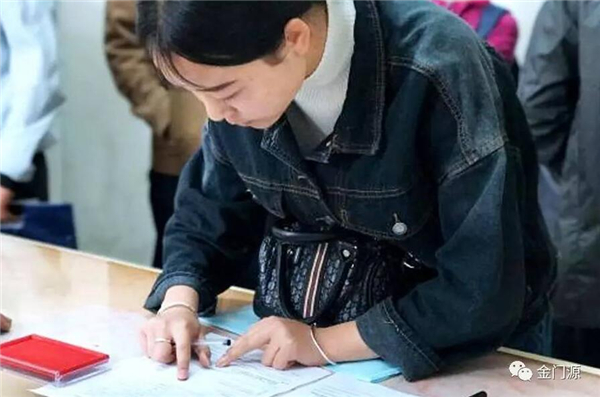 青海9年累计发放生源地助学贷款11.15亿元