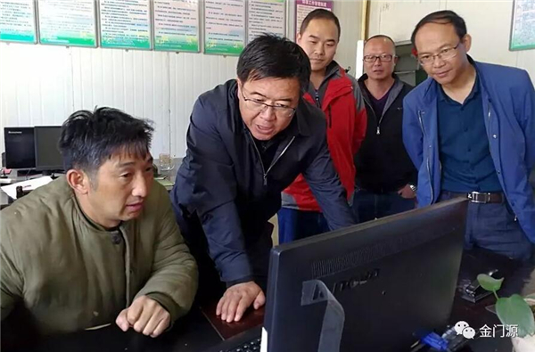 门源:黄继成检查指导企业安全生产工作