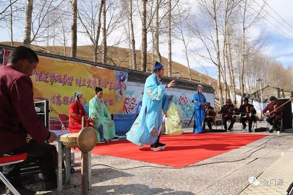 门源:眉户戏《高额彩礼》在西宁百姓大舞台专