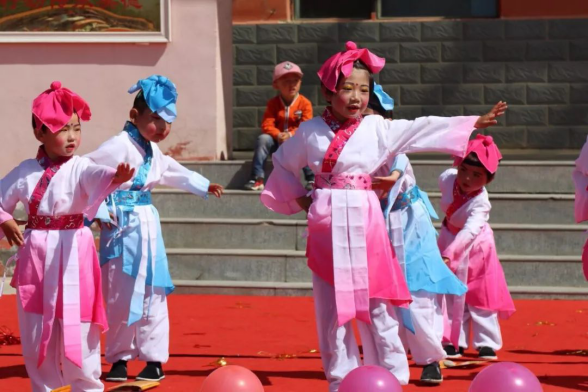 门源县教育局祝全县小朋友节日快乐,祝你们健