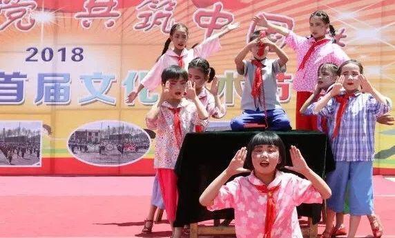 情景短剧搞笑舞台表演完整版,情景短剧搞笑舞台表演完整版视频