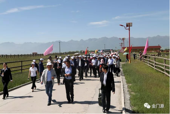 全省休闲牧业与旅游业发展现场观摩会在门源召开