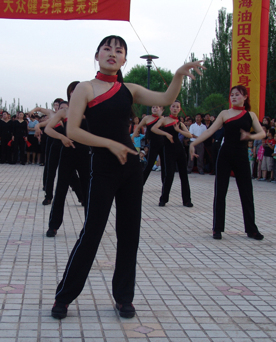 青海油田创业50年