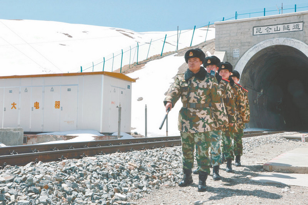 生命禁区的天路卫士 武警青海省总队第四支队