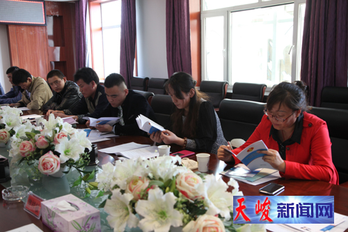 天峻县地税局召开特邀监察员暨纳税人代表座谈