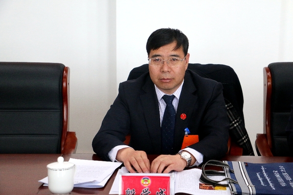 天峻县政协十一届二次会议第二讨论组 认真审