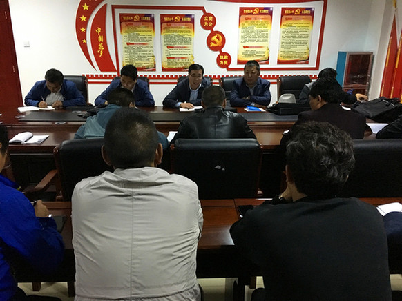 天峻县委常委、政法委书记、统战部部长殷学成