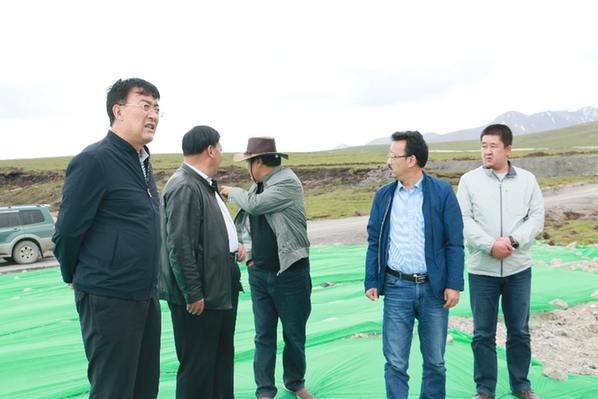 天峻县政府党组召开专题民主生活会