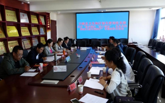 天峻县卫生和计划生育局党委召开坚定践行'四