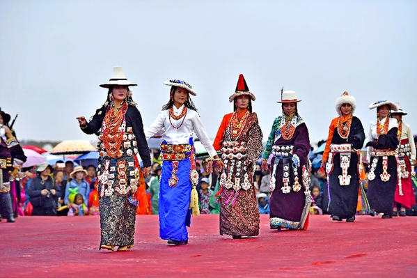 2017年天峻县“智阁鲁如”旅游 文化艺术节开幕