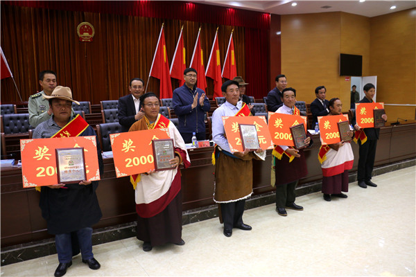 天峻县召开民族团结进步创建工作安排部署暨表