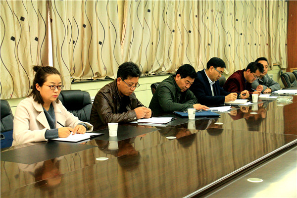 新源镇机关党支部召开充分发挥党支部和党员