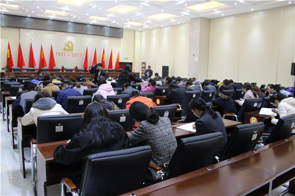 天峻县组织开展民族团结知识测试活动
