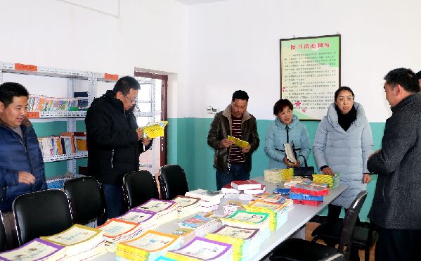 天峻县政协副主席尕玛措一行 对我县教育、卫