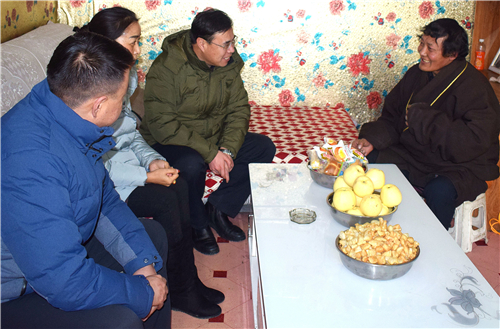 【新春走基层】县委副书记殷学成一行到木里镇