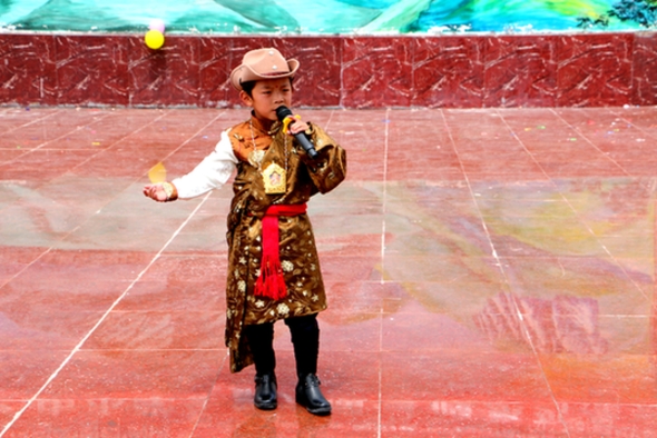 天峻县舟群乡举办 2018年中小学生第六届暑期