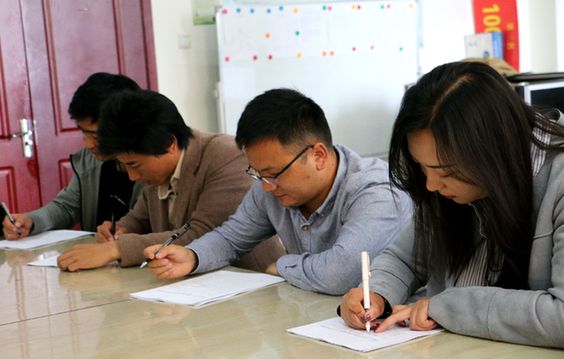 天峻县委宣传部组织学习普法知识考试试题