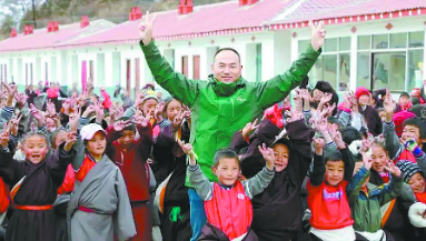 援青，干些什么 留下什么—— 记上海援青干部陆辉