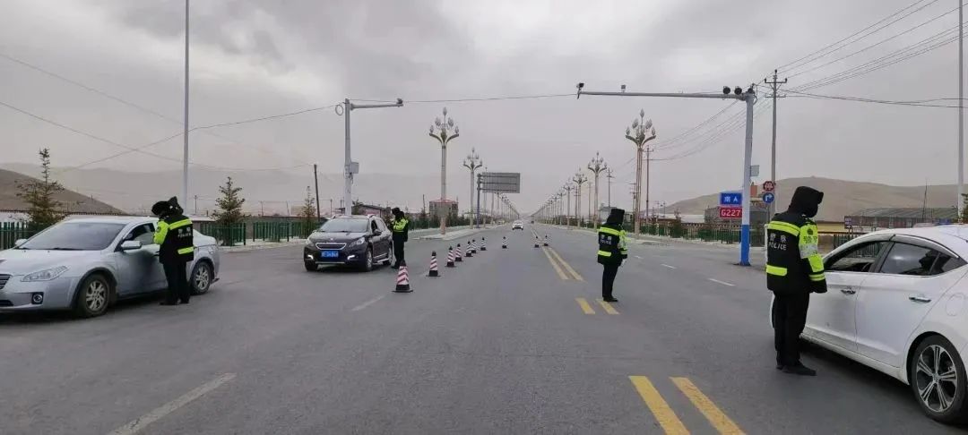 果洛交警圆满完成2023年春节假期道路交通安保工作