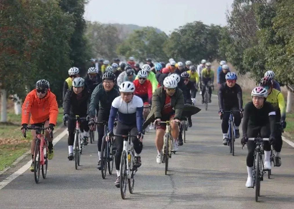 “挑戰環湖 樂在騎中” 環青海湖自行車聯賽（華中站）開賽